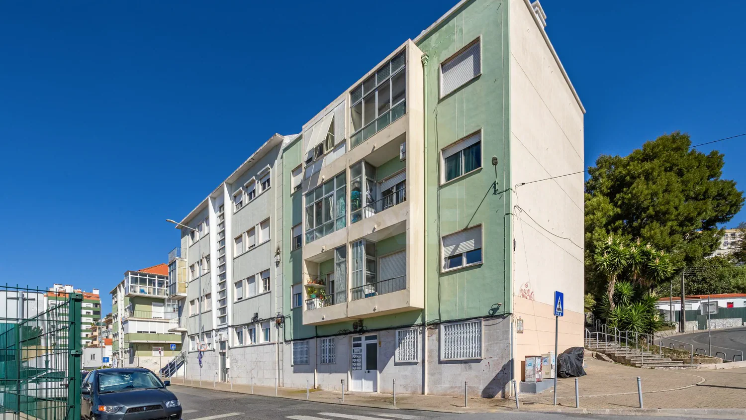 Apartamento T1 + 1 | Logradouro, anexo e arrumos | Queluz, Sintra