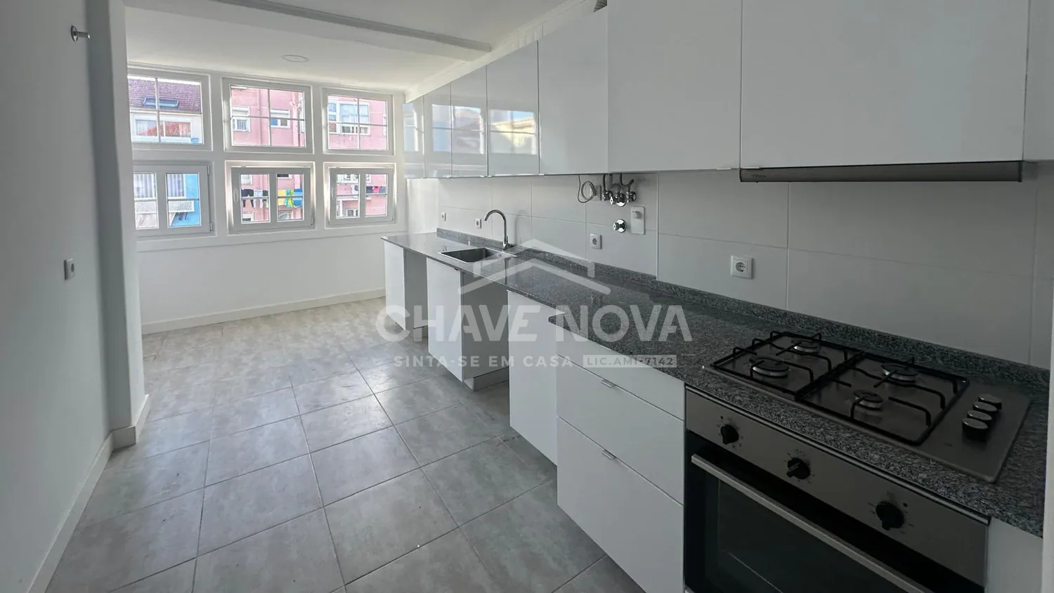 Apartamento T3 Remodelado, Alvalade  - 2