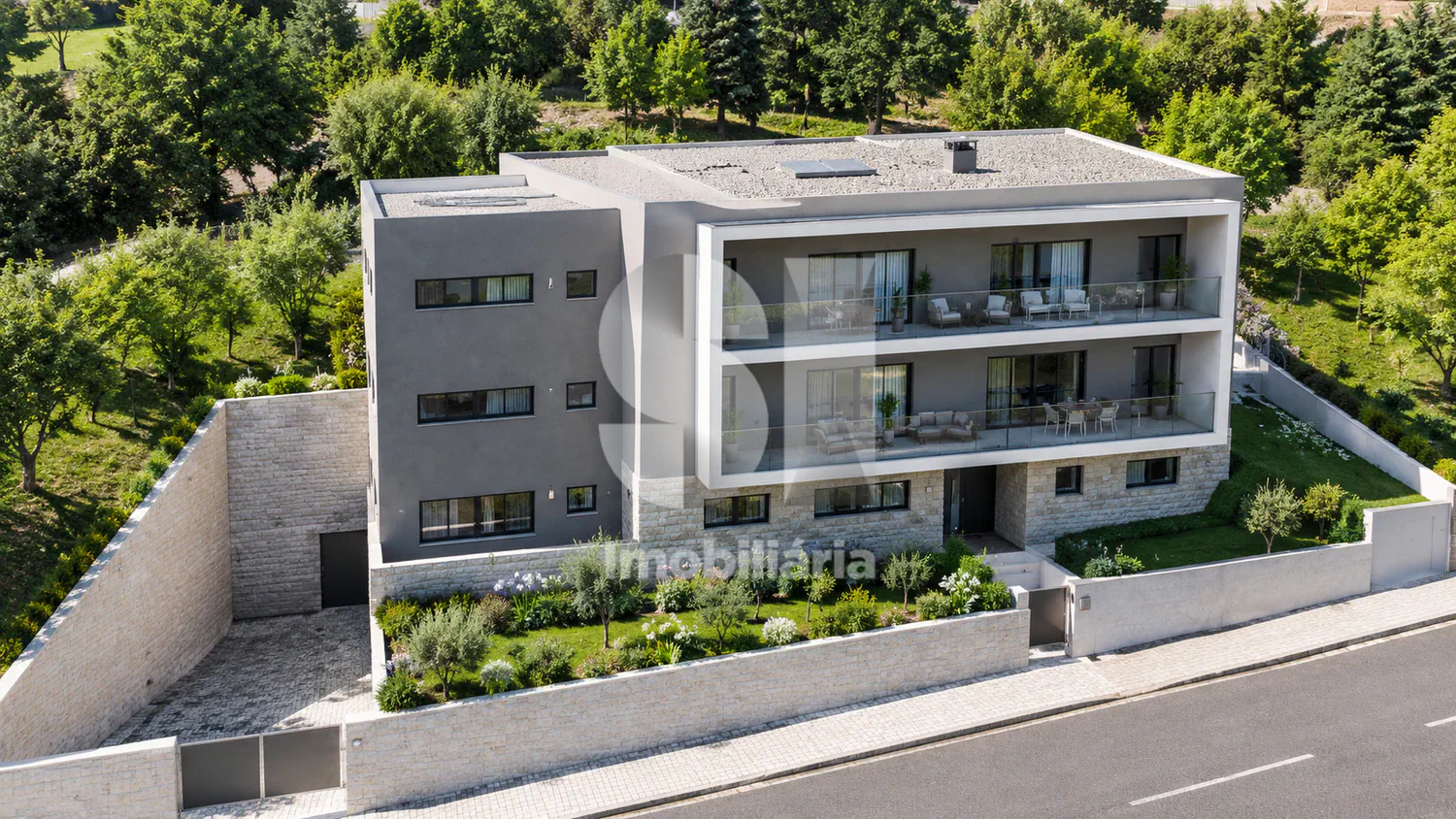 Terreno Urbano para Construção de Edifício Habitacional - 3