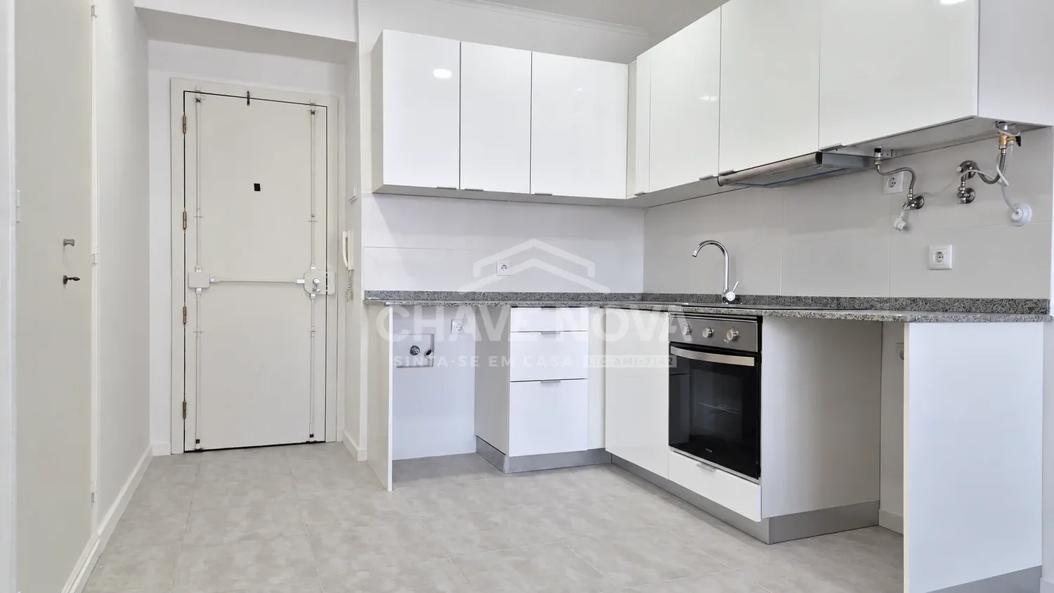 Apartamento T1 Totalmente Remodelado, a Estrear, no Centro de Lisboa - 2
