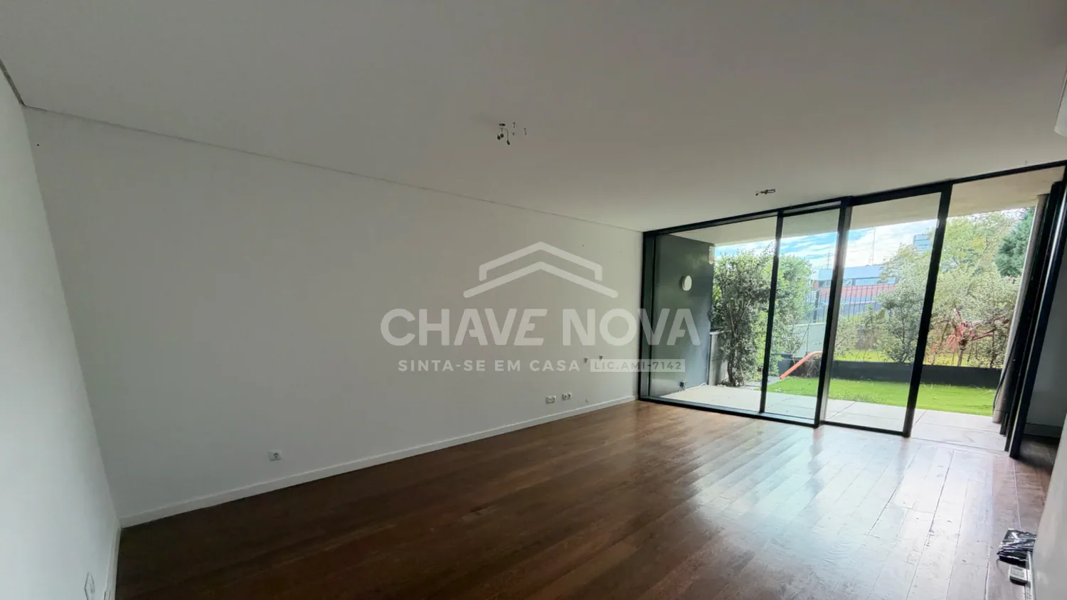 Apartamento T1 com Terraço de 35 m² | Jardim das Camélias - 2