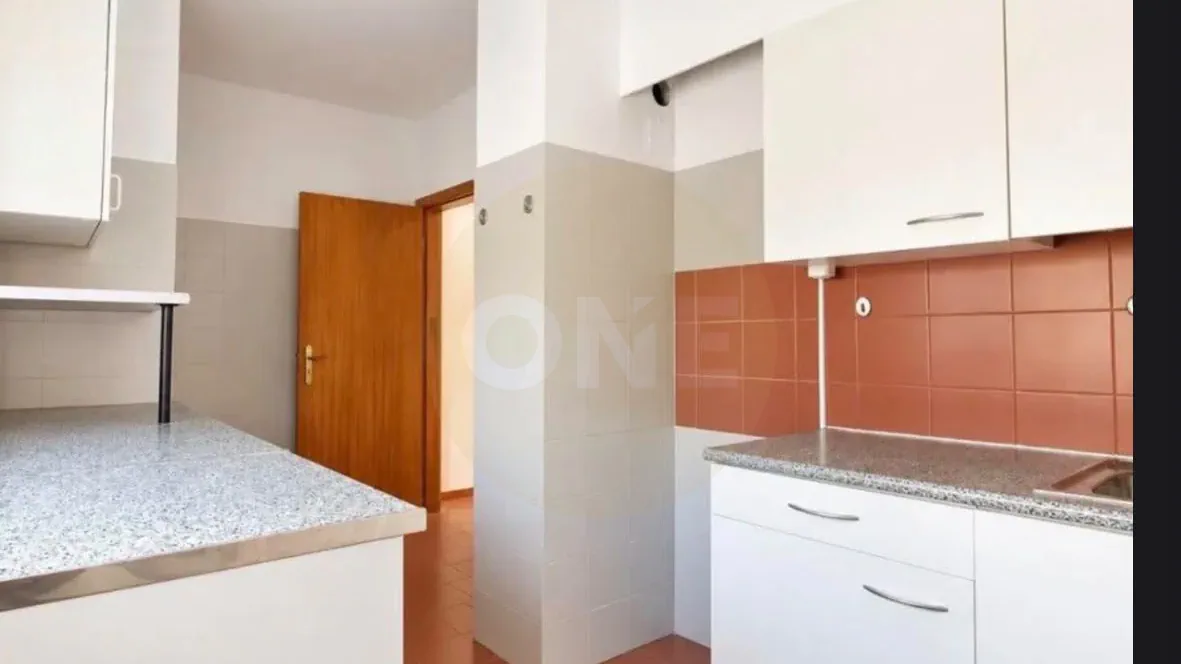 3-BEDROOM APARTMENT IN MONTE DA CAPARICA, 93M² | UNIVERSITY | TRAIN | METRO | BEACH - 3