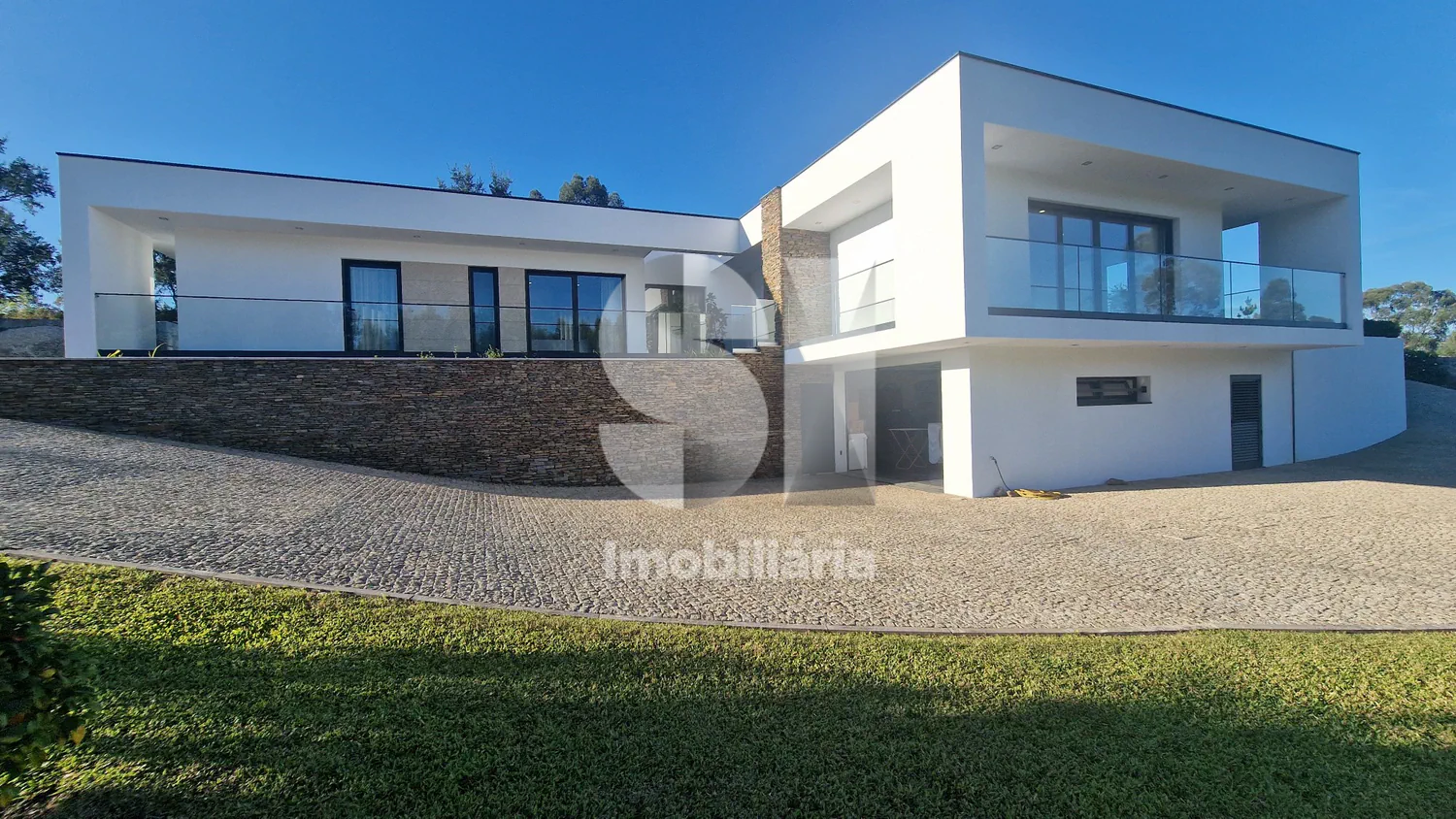 Contemporary Architecture Villa, Nature & Privacy: Porto (Baltar) - 2