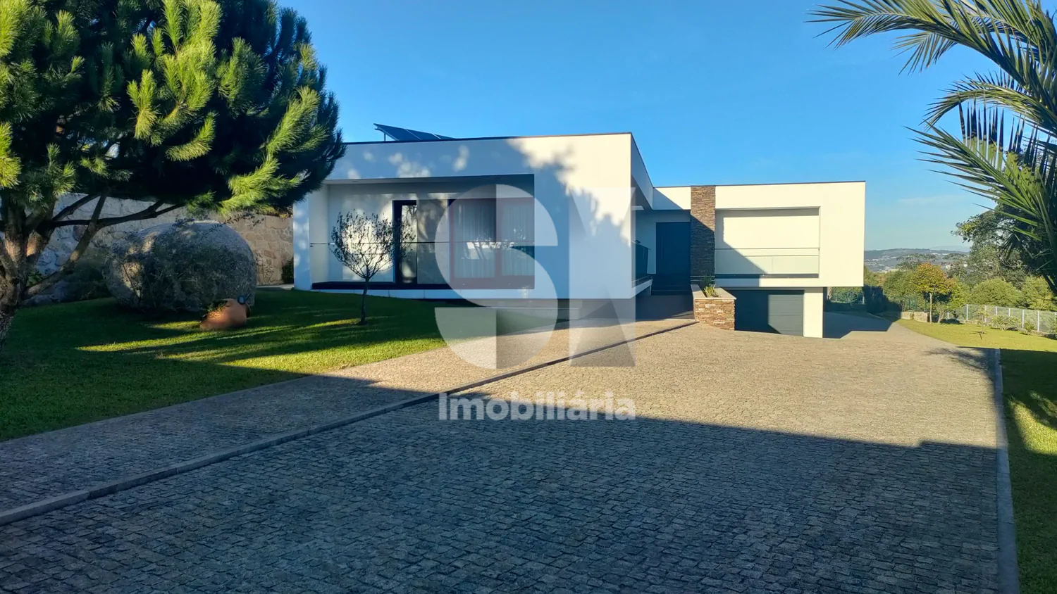 Contemporary Architecture Villa, Nature & Privacy: Porto (Baltar)