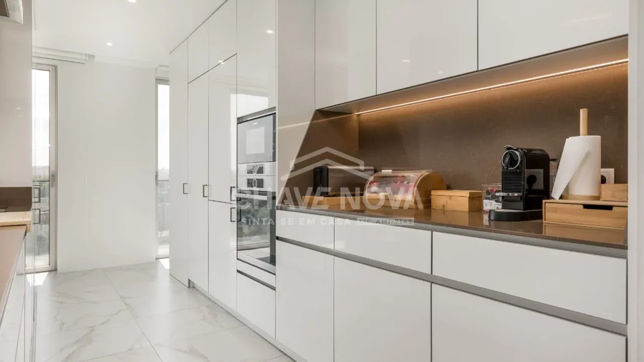 Apartamento de Luxo, T3, inserido no Edifício E-VOLUTION APARTMENTS. - 2