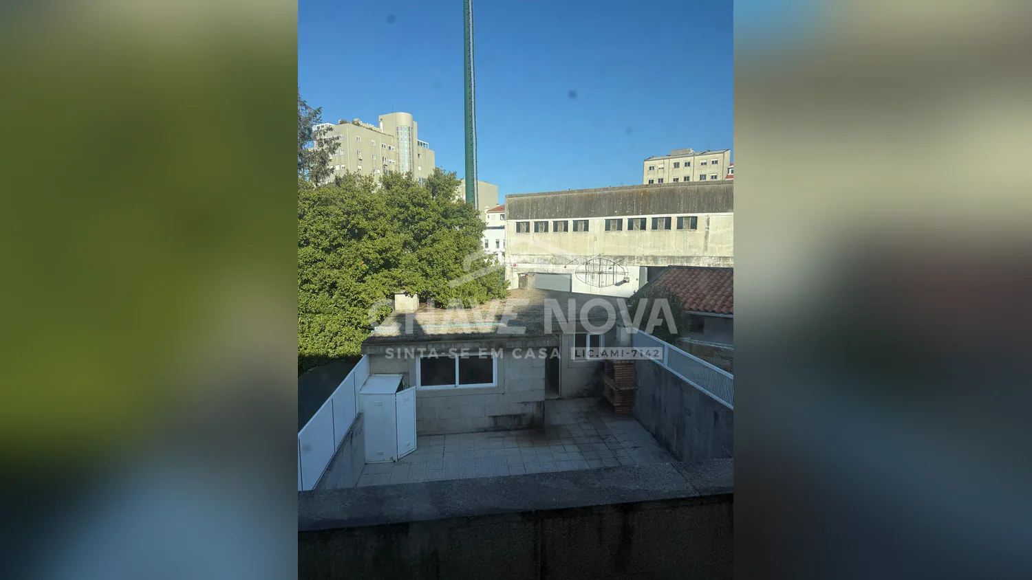 Moradia T5 com Garagem e Espaço Exterior em Mafamude - 3